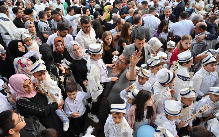 Nev Sağlık Grubu’ndan toplu sünnet şölenine tam destek